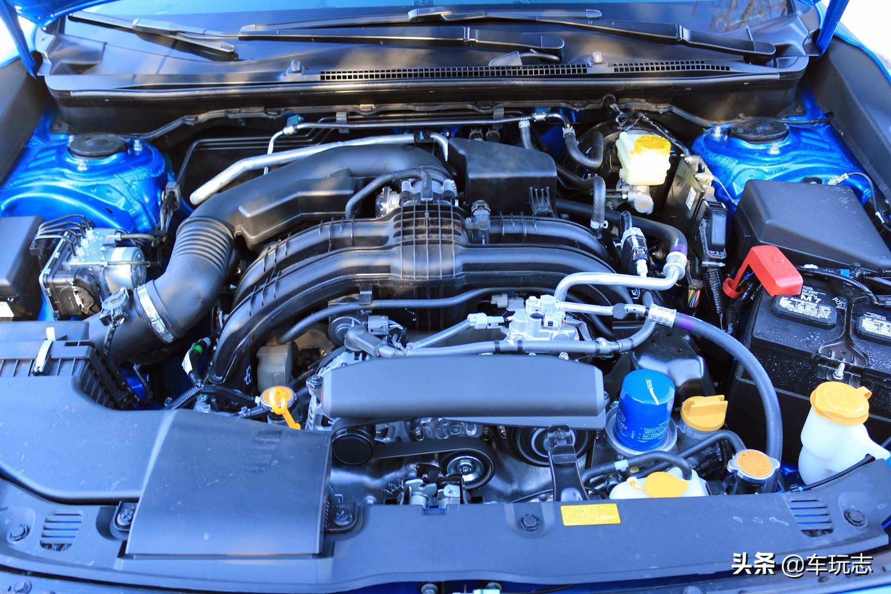 偶遇最新款斯巴鲁翼豹,2021款斯巴鲁翼豹两厢小钢炮