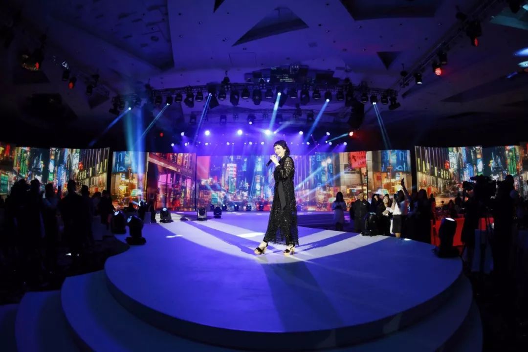 睡在获奖无数的这家酒店，一晚吃掉14颗星米其林，这样的旅行爱了