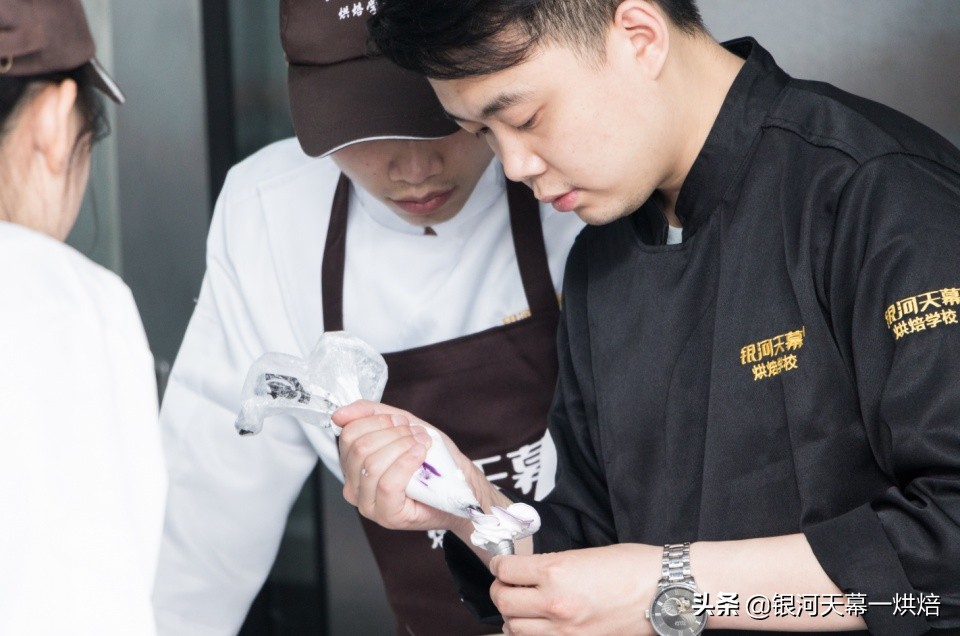 零基础私房烘焙创业课,零基础烘焙创业培训班