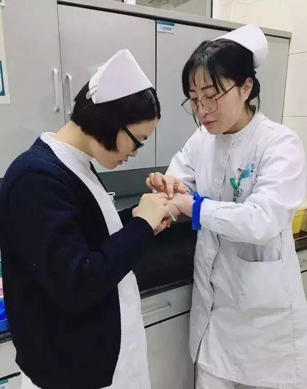 2018十大感人瞬间感谢你,谢谢2018完整视频