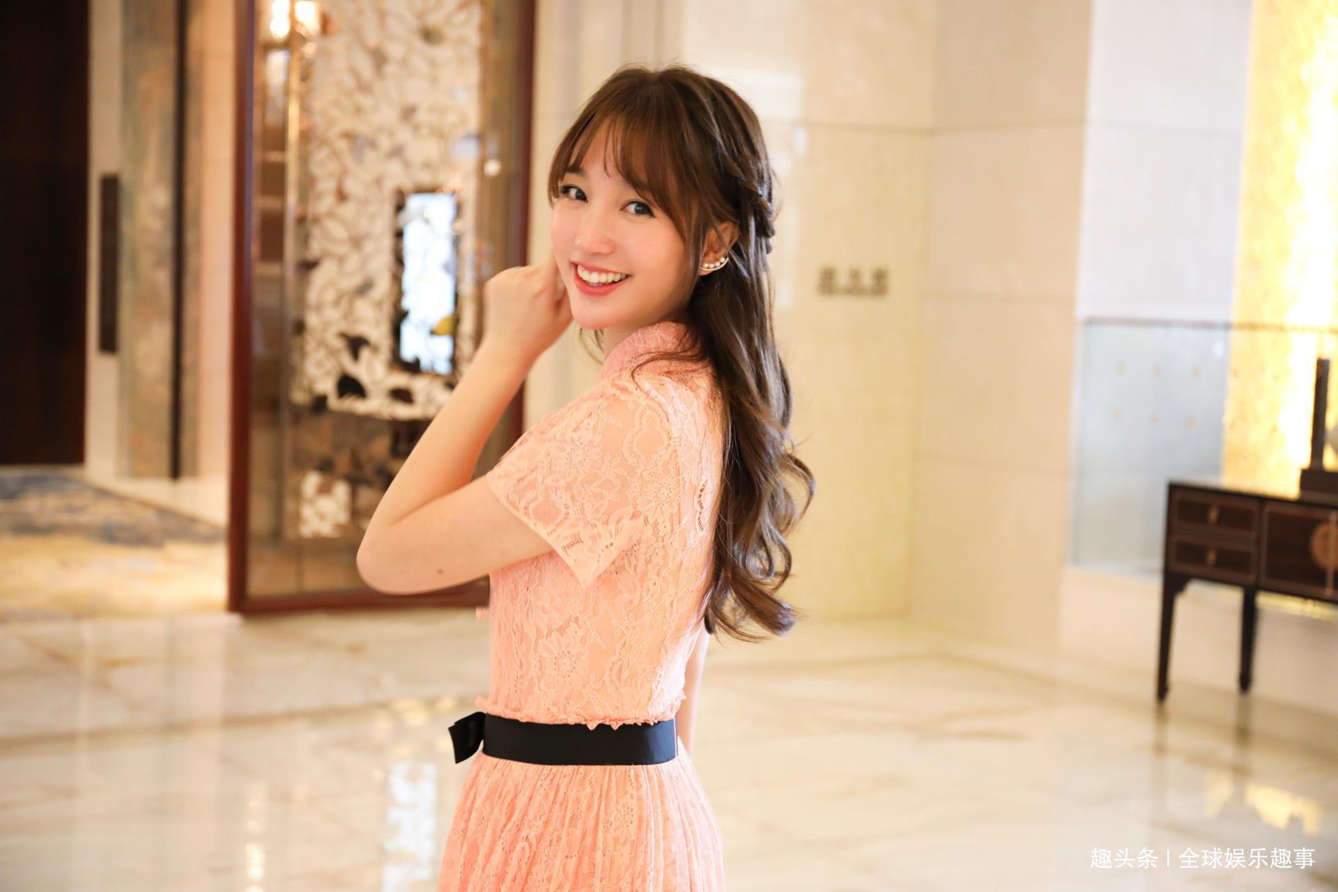 金莎打瘦脸针真实图片,金莎晒美照遭质疑整容没恢复好