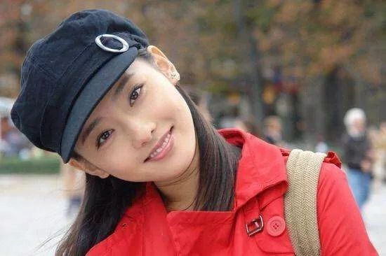 “最美妃子”与富二代老公结婚四年生两子未办婚礼仍称婆婆阿姨