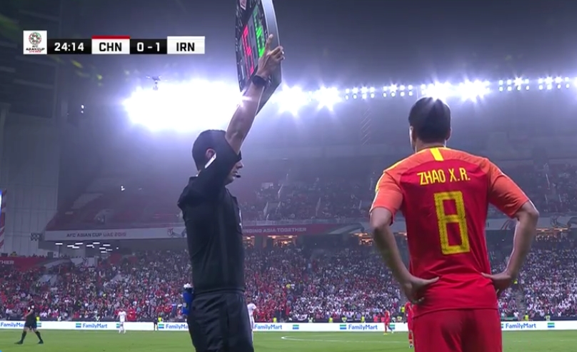 亚洲杯争议判罚,亚洲杯国足0-0塔吉克斯坦争议判罚