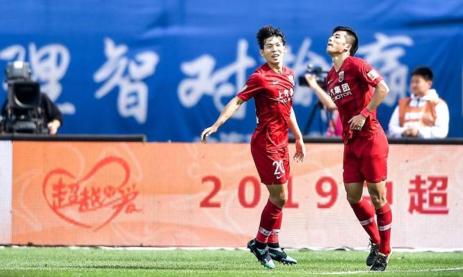 武磊上港夺冠全过程,上港2023中超冠军颁奖