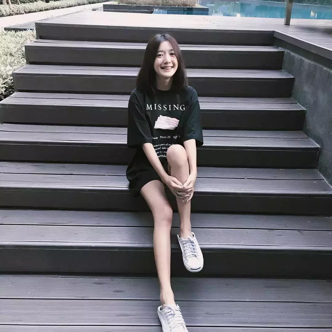 特别显高显腿长的拍照技巧,显腿长的拍照方法背影