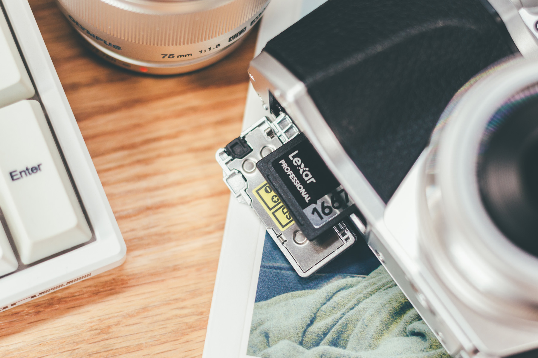 快一步，一卡搞定vlog素材拍摄，雷克沙1667XProSD卡体验