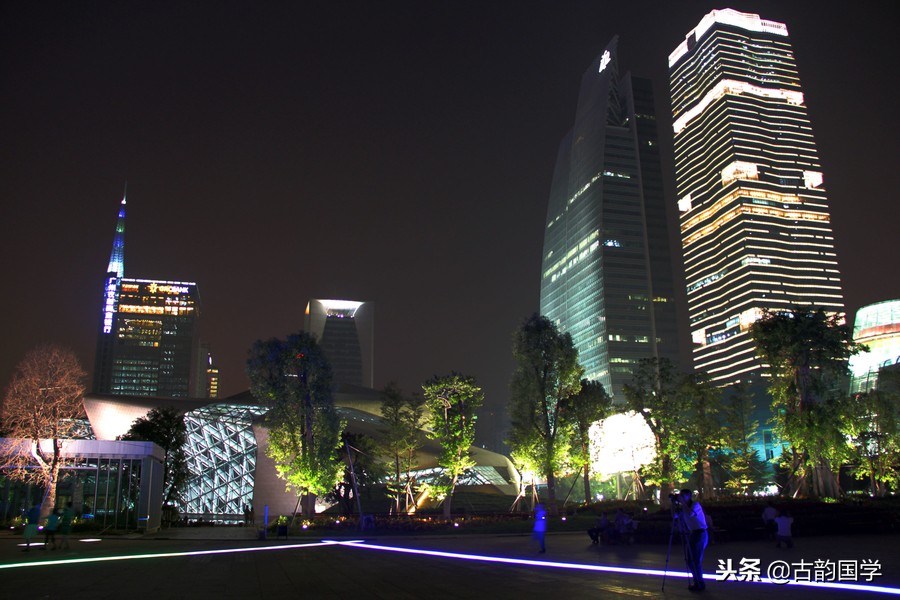 一座城一首诗一幅画,一座城一首诗视频