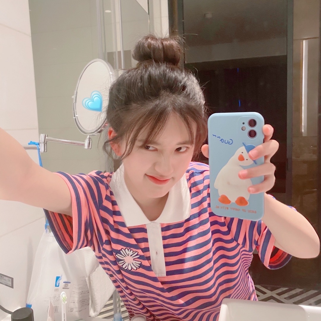 教你一招让头发又蓬松又好看,如何让自己的头发蓬松显脸小