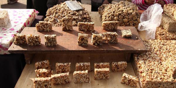 切糕天价你怎么看,切糕八十块钱一斤是不是坑人