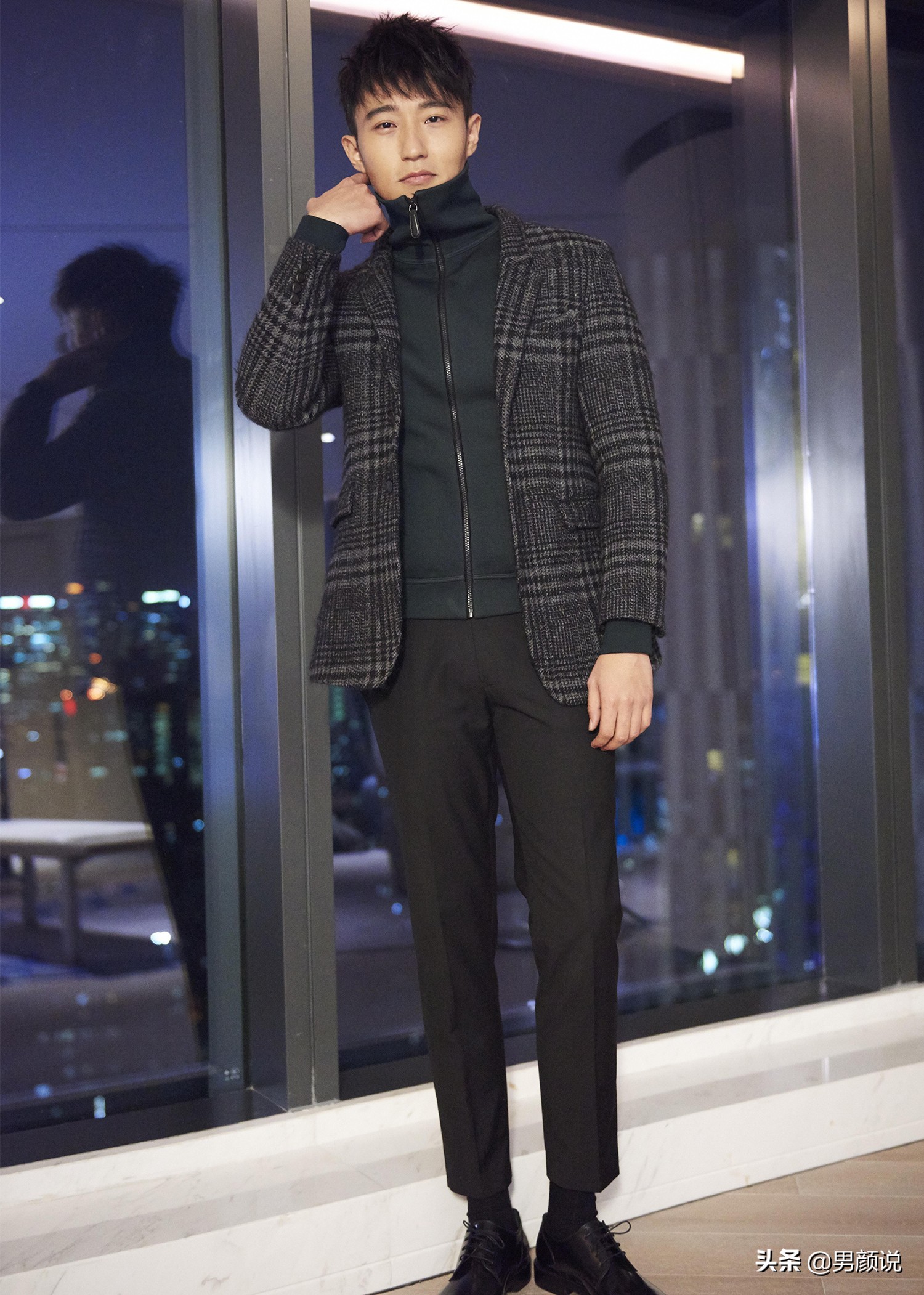 被赵薇带红，明明肌肉型男，却走谐星路线，演技好却平平：可惜！