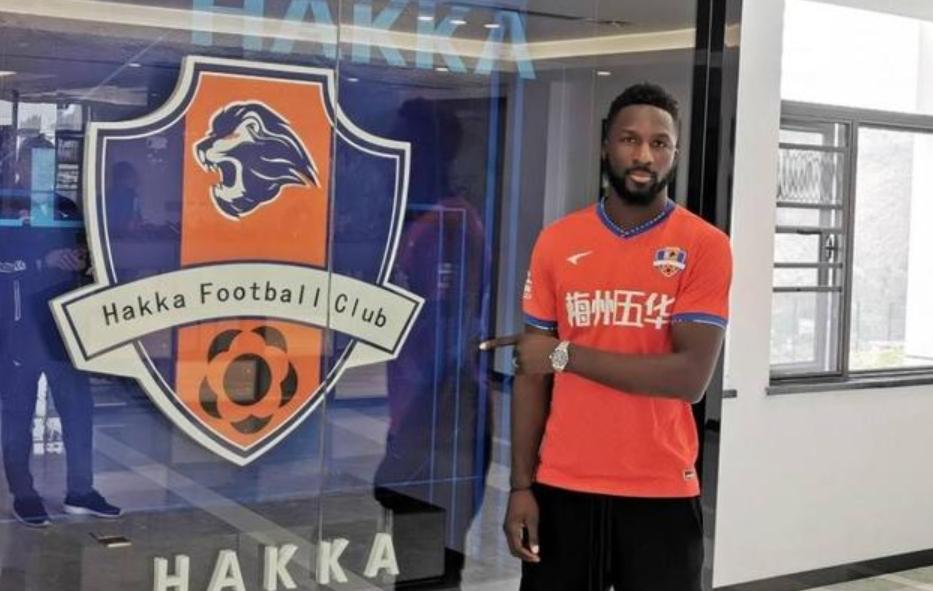 上海申花最新外援引进奥斯卡,申花新外援抵达上海胡尔克