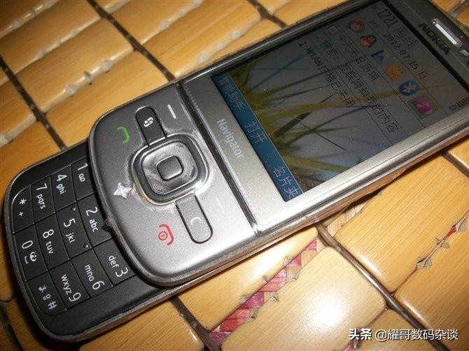 诺基亚x6当年卖到3000了吗,诺基亚现在的新版手机价格