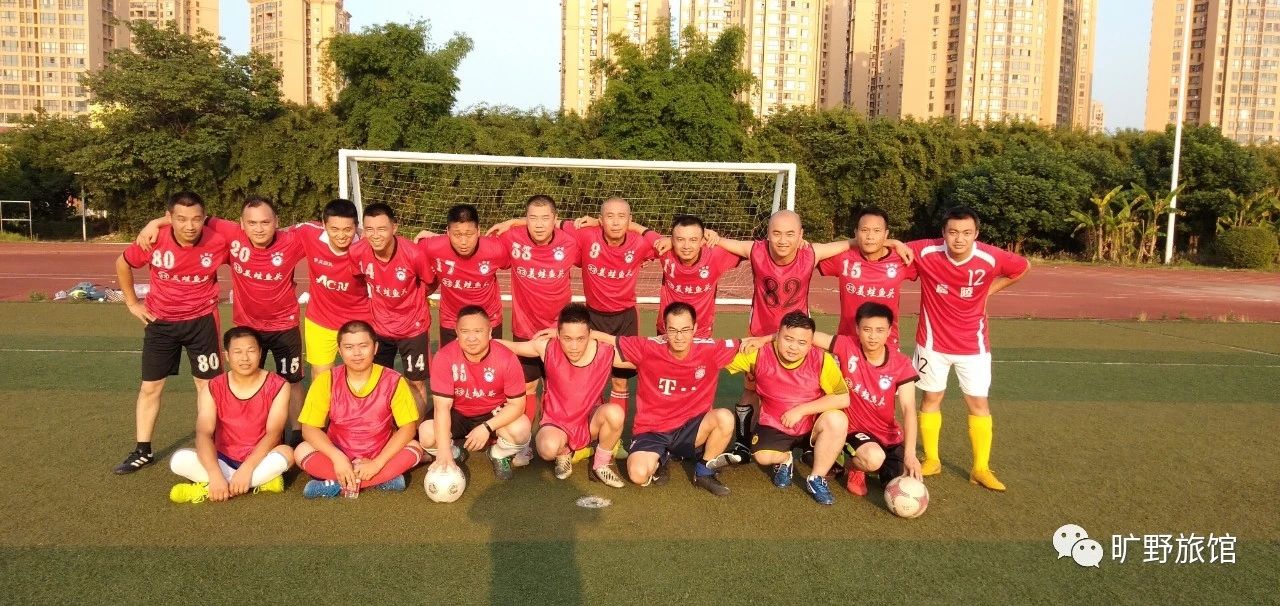虽业余，但认真！一个再平凡不过的草根足球队：大肥狼