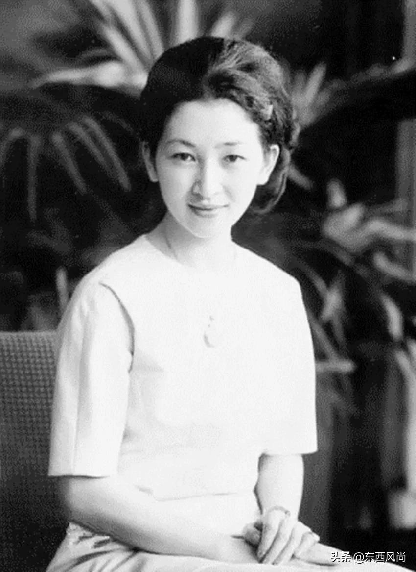 错伏美智子穿和服视频,日本皇太后美智子