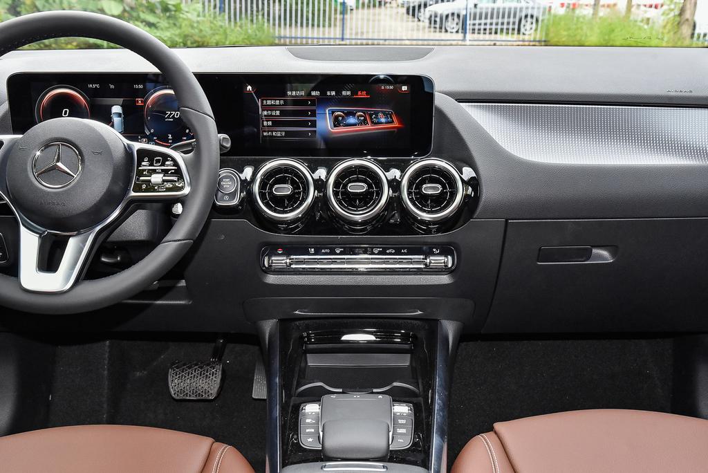 奔驰b级是什么意思,奔驰b级2020款