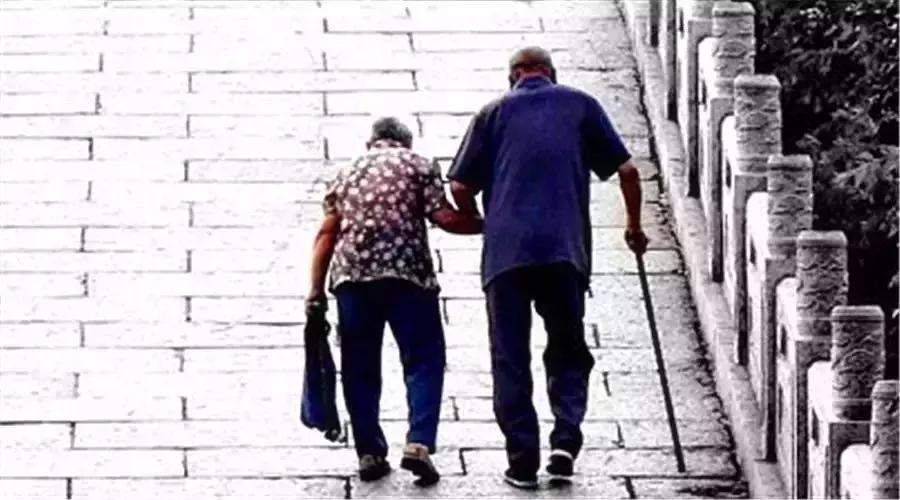 人最难的教养是对家人的和颜悦色,人最大的教养就是和颜悦色