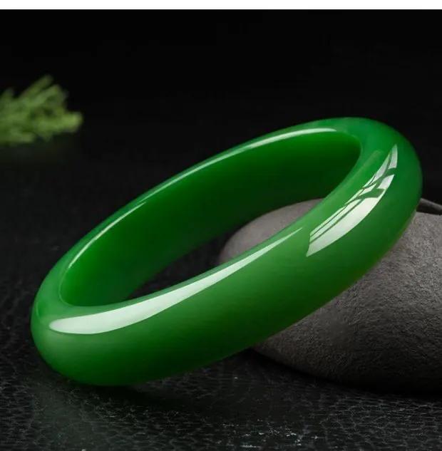 岫岩玉和和田玉有什么区别吗,岫岩的和田玉