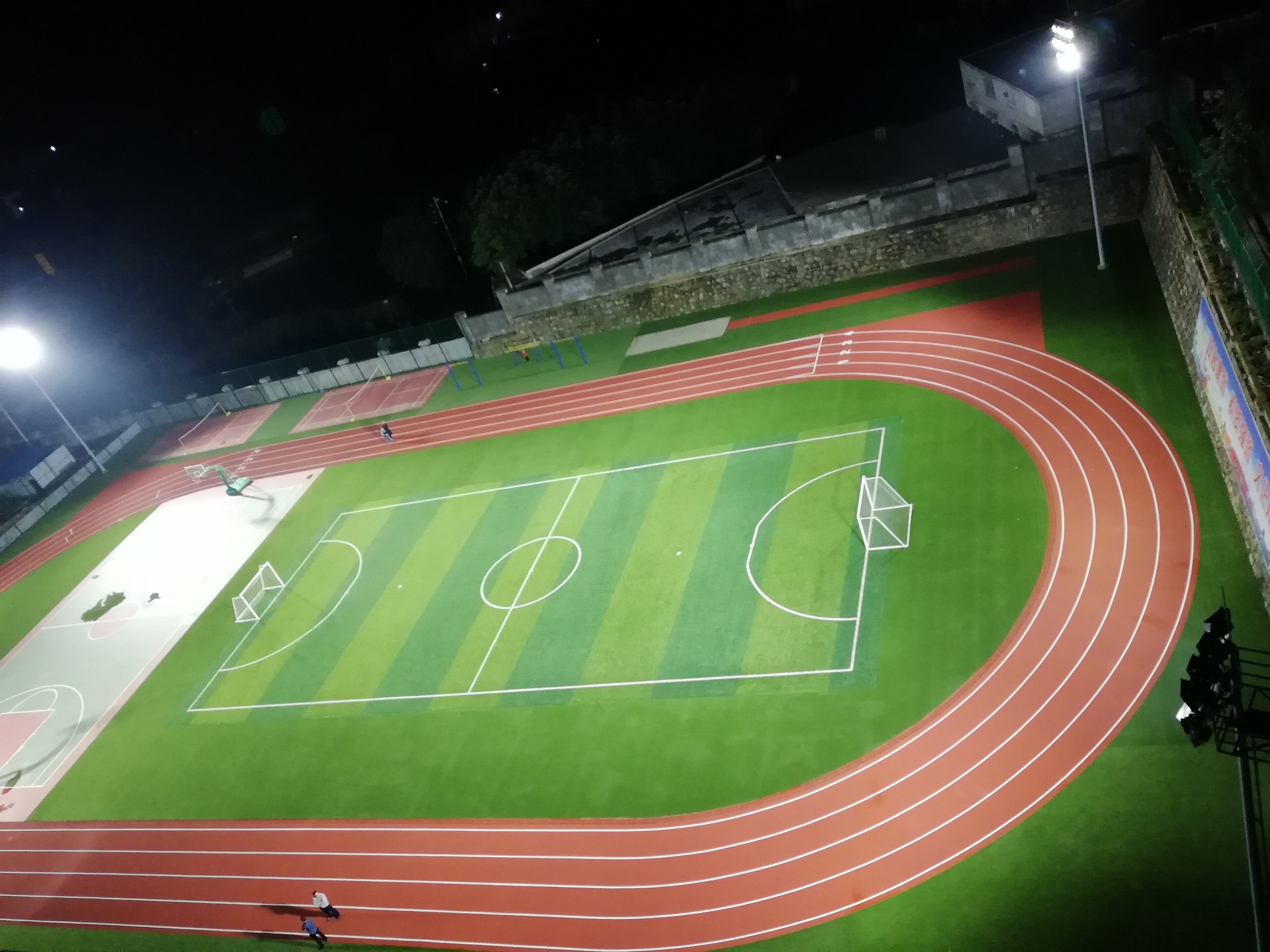 中超3雄鼎力，谁将成黑马？led体育照明灯具如何适应足球的发展？