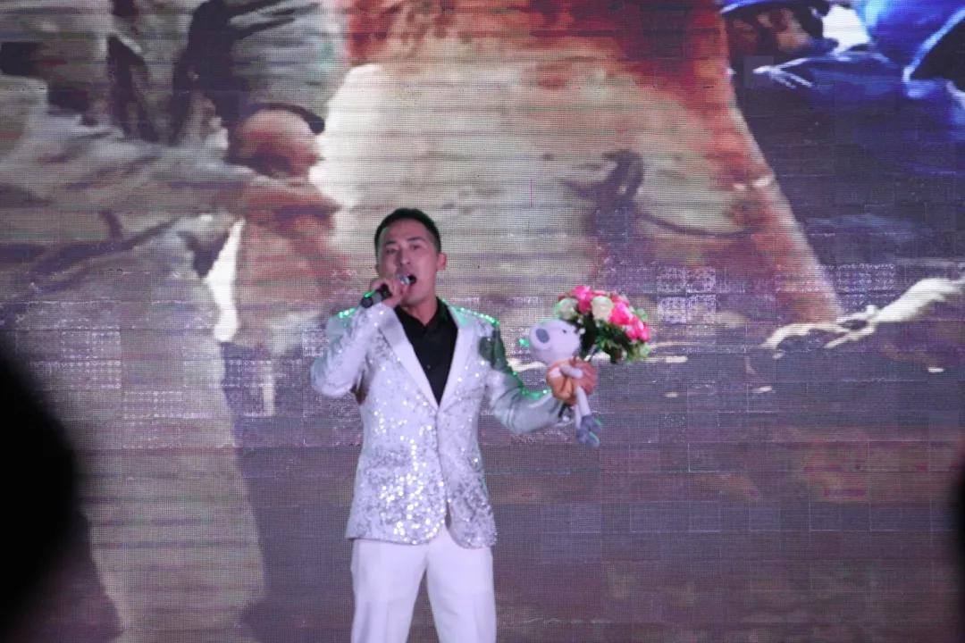 大唐阜新煤制天然气“奋进新时代砥砺再出发”——公司携手新邱区、工程公司举办迎国庆文艺汇演