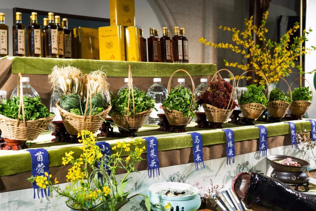 春盛王泽春：“红烧荷花鳖”和“鱼头泡饭”都是叫得响的消费品类