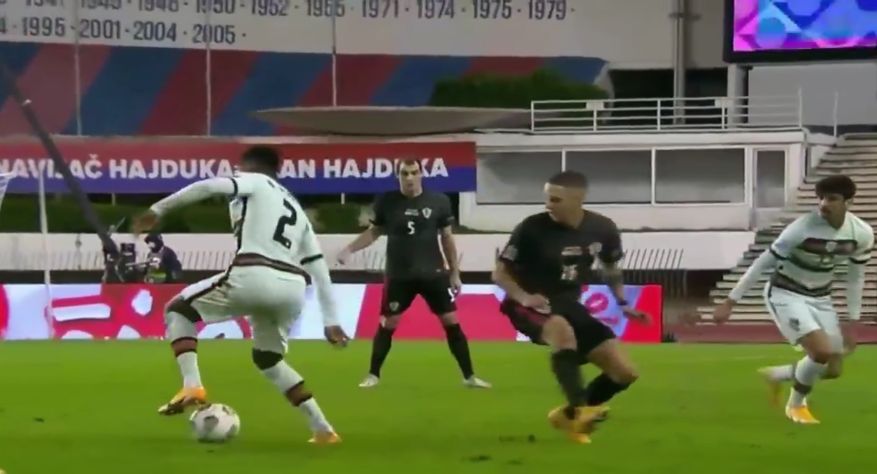 欧足联澄清欧联判罚,欧国联判点球视频