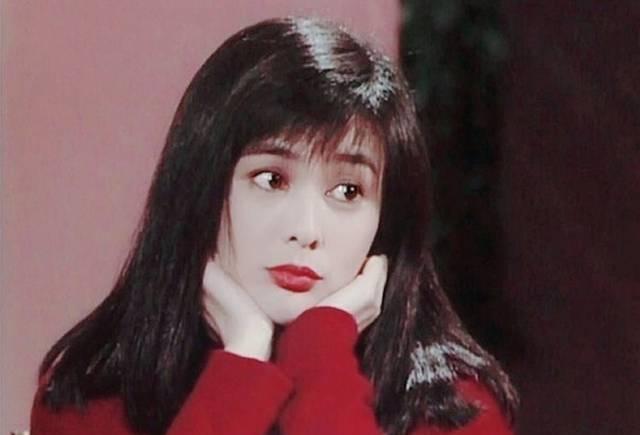 药店去黑眼圈的眼霜,内行人去眼袋眼霜平价