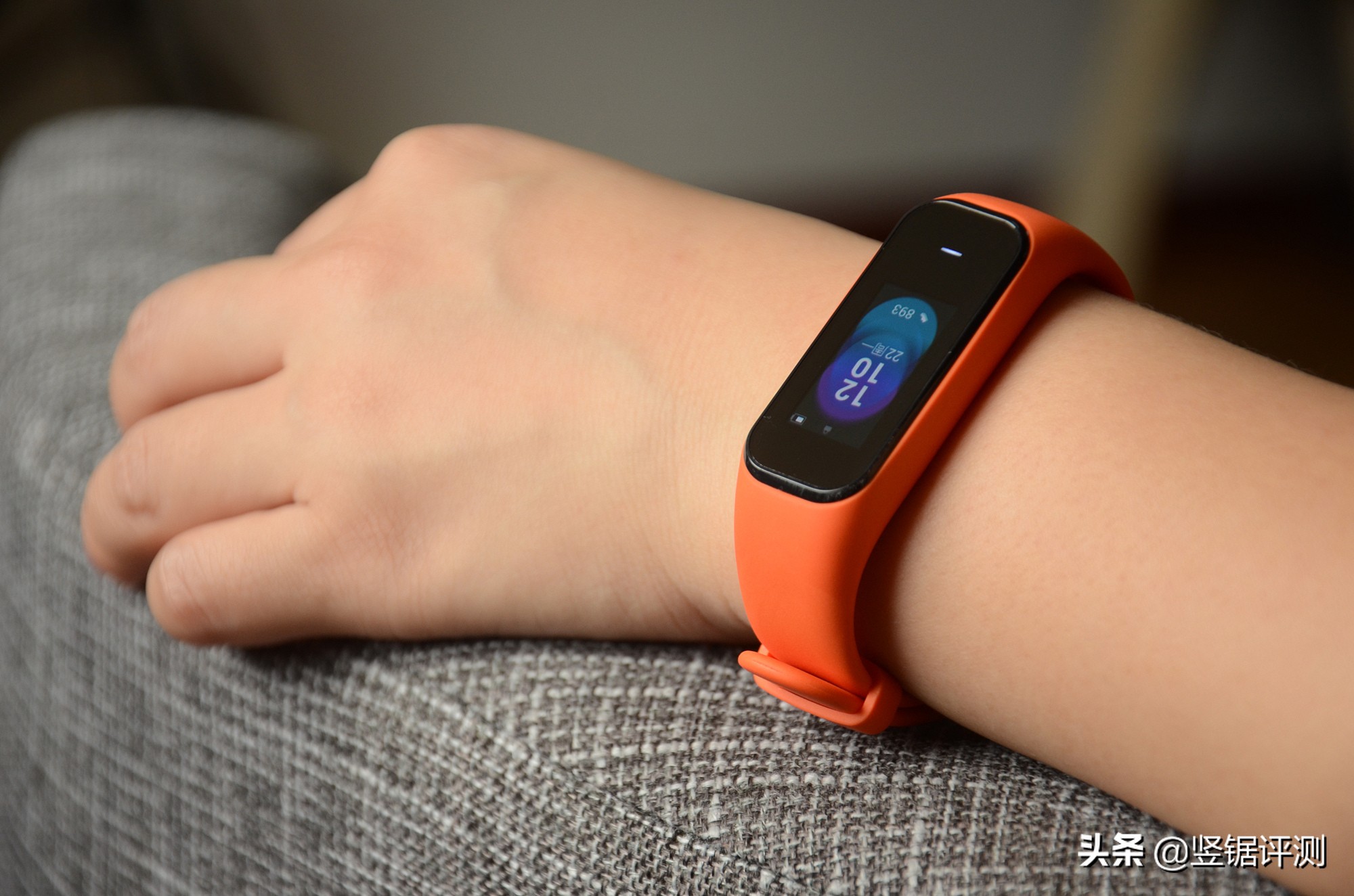 黑加手环1s和1有什么区别,黑加手环添加异形门卡