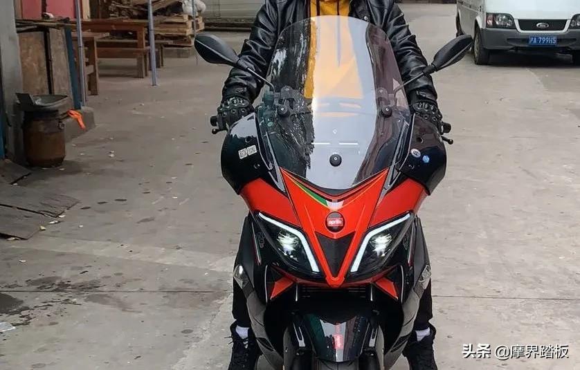 阿普利亚sr250动力差,阿普利亚SR250GT测评