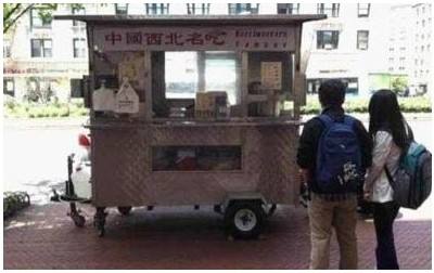 加盟披萨店要多少加盟费合适,开披萨店加盟还是自己做