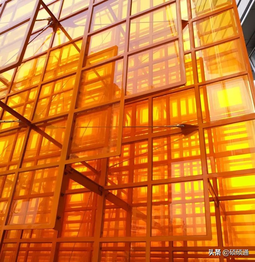 有创意的装置艺术作品,动力雕塑艺术地标