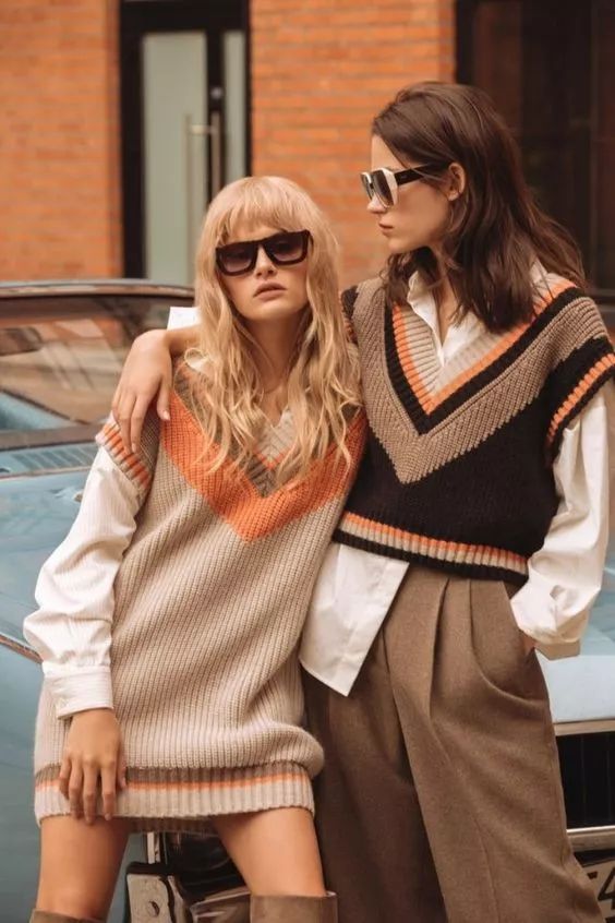 方领v领哪个更显瘦,超显瘦修身v领羊绒长款毛衣