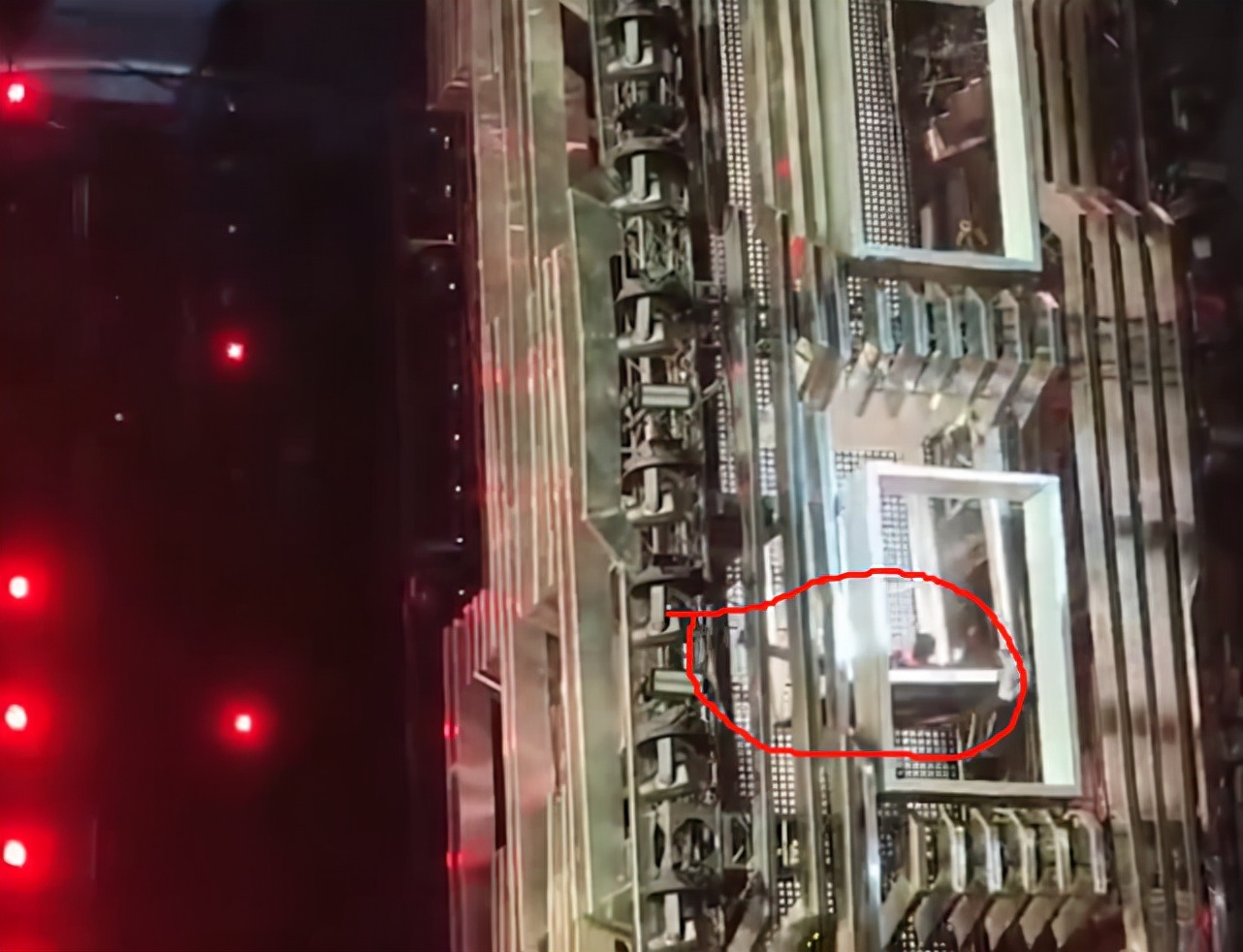 张杰受伤演唱会,张杰回应演唱会意外受伤