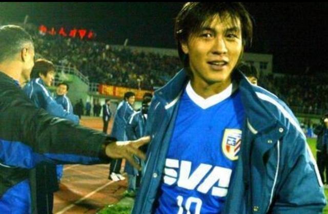 前辽宁足球队员张玉宁现状,前国脚张玉宁现况