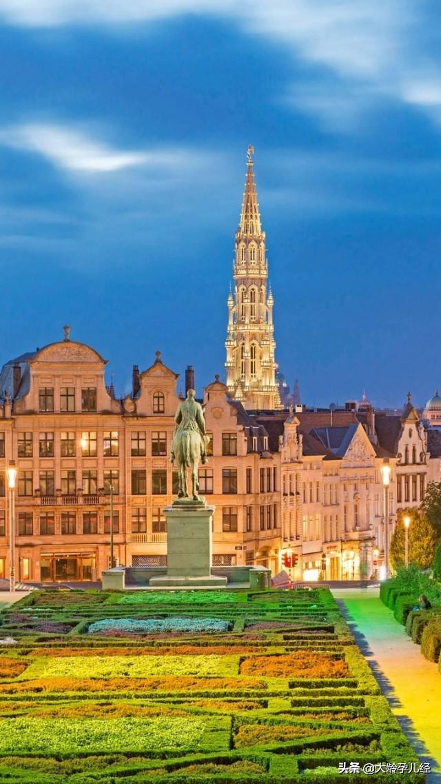 九招按摩手法帮您的宝宝解决肚子痛、胀气、便秘等肠胃不适