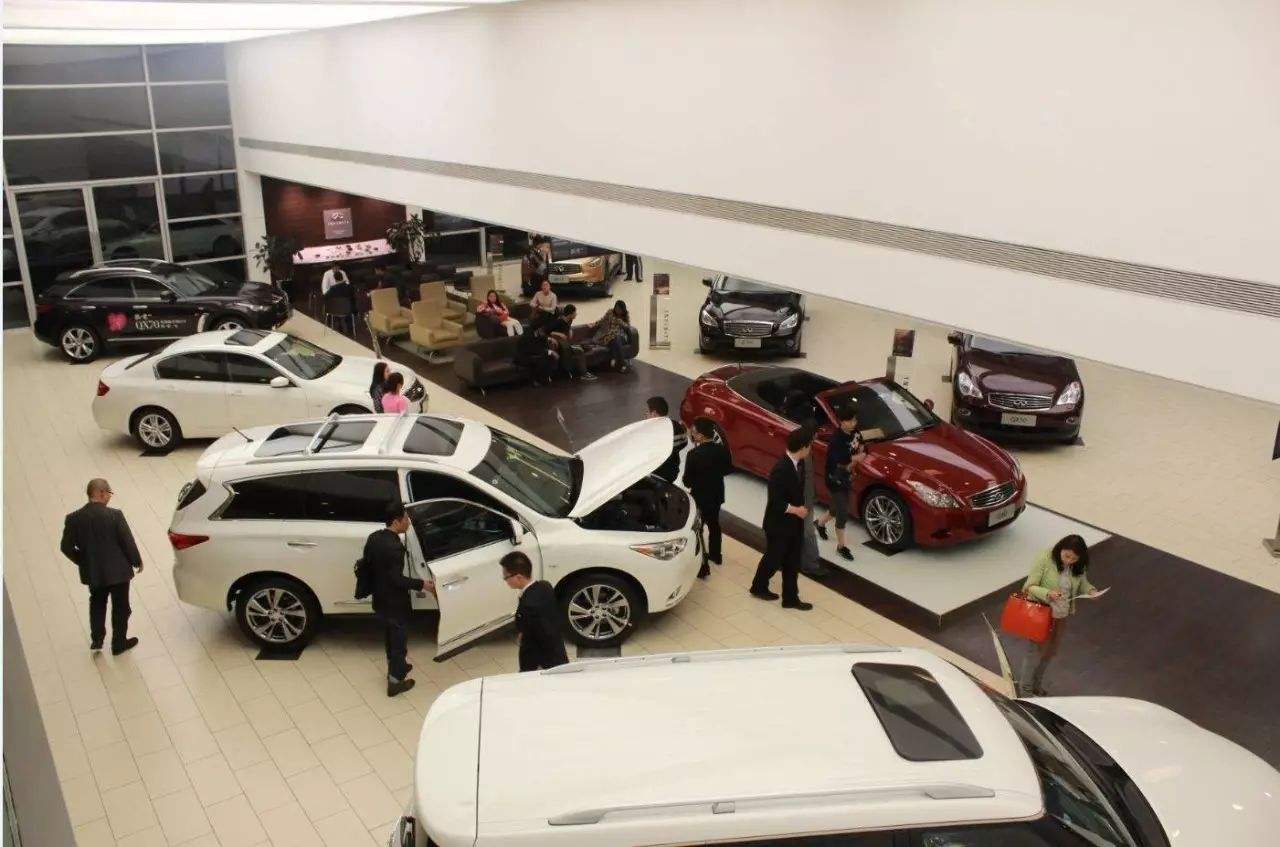 装甲漆和底盘装甲哪个实用些,喷的底盘装甲和装的底盘装甲区别