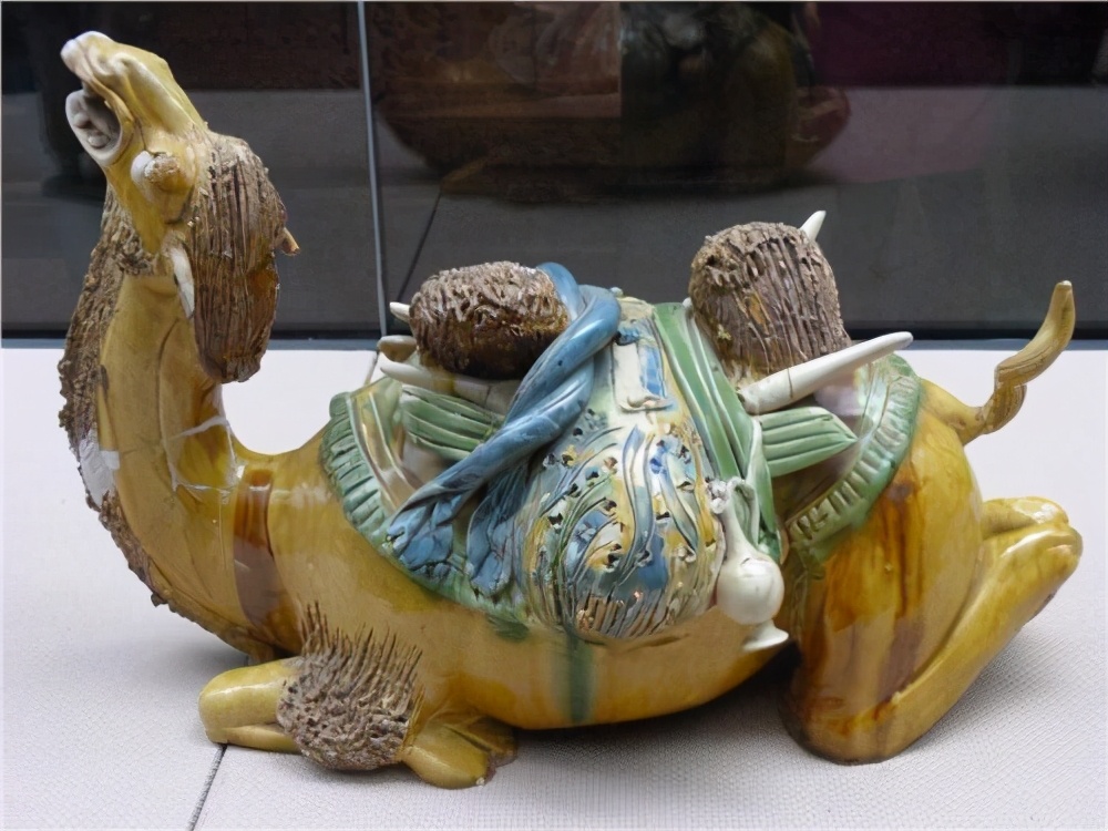 西安挖出古墓历史人物,考古发现一个石棺的故事