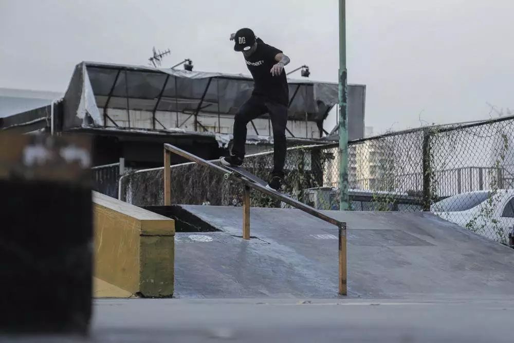 滑板人与普通人,滑板人的生活现状