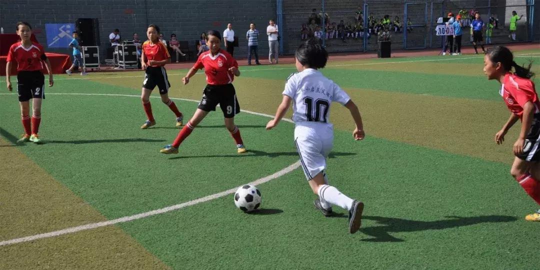 校园足球真的走在正确的道路上吗,中国校园足球的急功近利