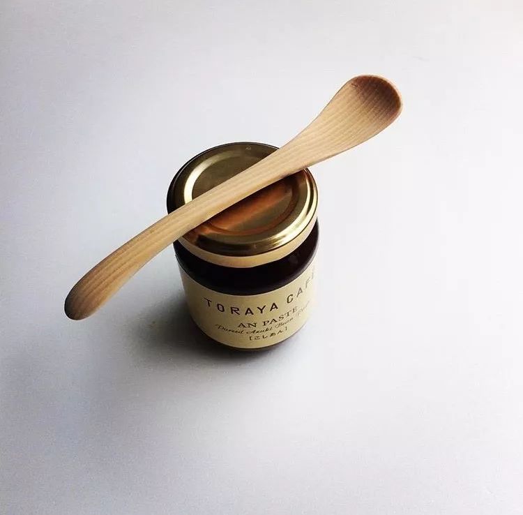 买了这么多的东西都是为了什么,买了这么多口红哪一支是你的真爱