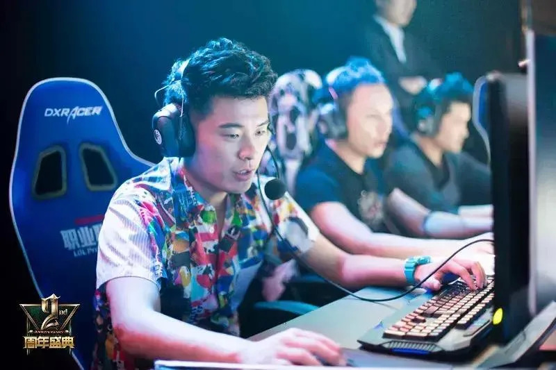 和林俊杰分手后的17战队成绩“起飞”,看明星搞电竞有多难