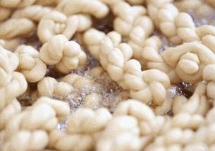 最好吃的家庭麻花做法和配方,酥脆麻花怎么做好吃呢