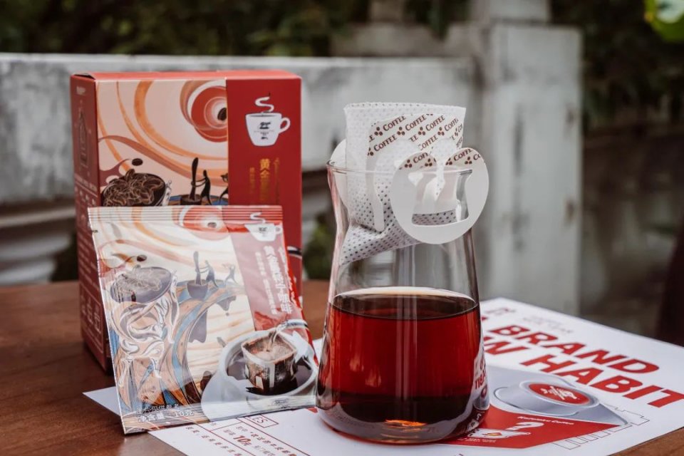 广州猫屎咖啡沙面1号店的咖啡师,沙面猫屎咖啡必打卡之地