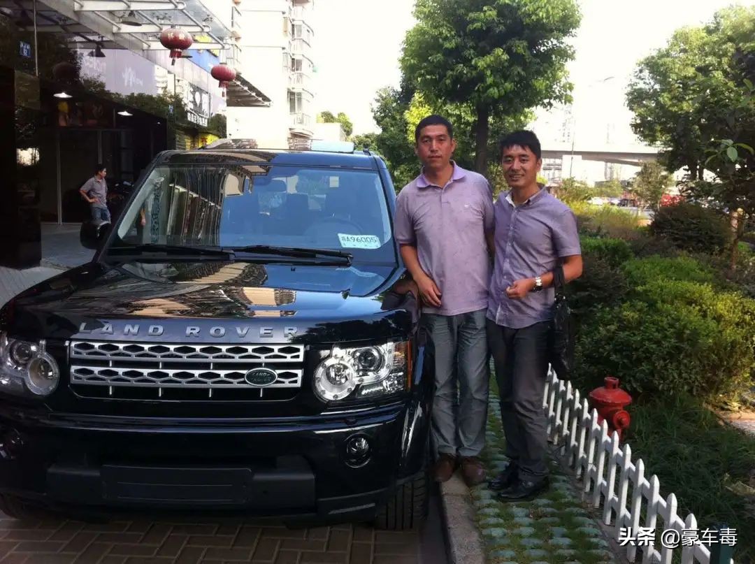 豪车毒老纪考斯特,豪车毒老纪小跟班