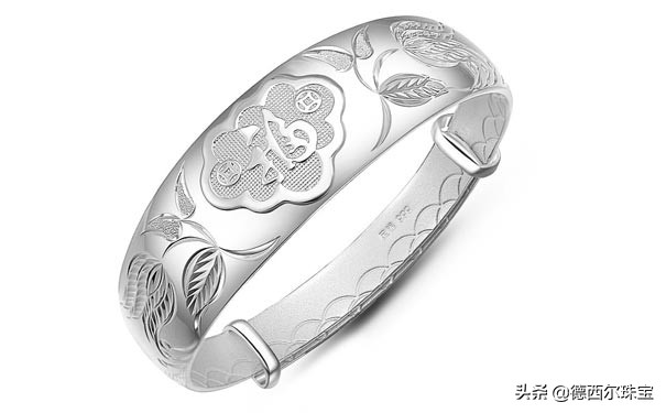 银首饰突然变黑了是什么原因,银首饰变黑是真的吗