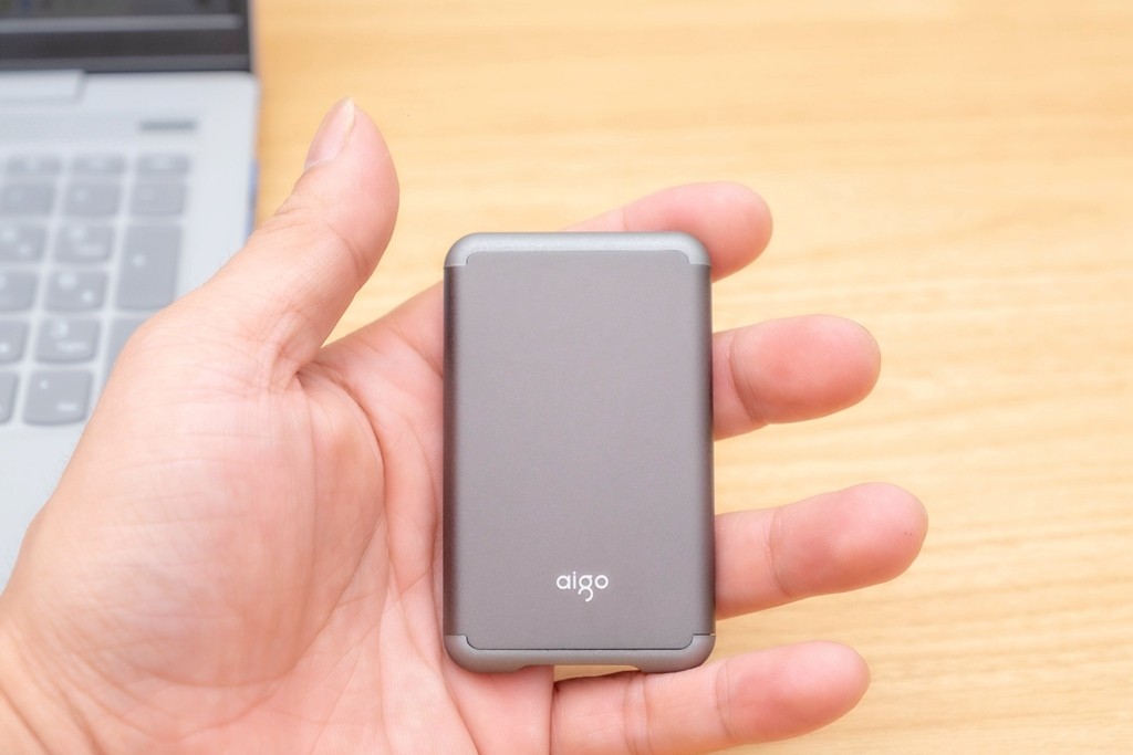 爱国者s7固态硬盘开箱视频,爱国者移动固态硬盘s7评测