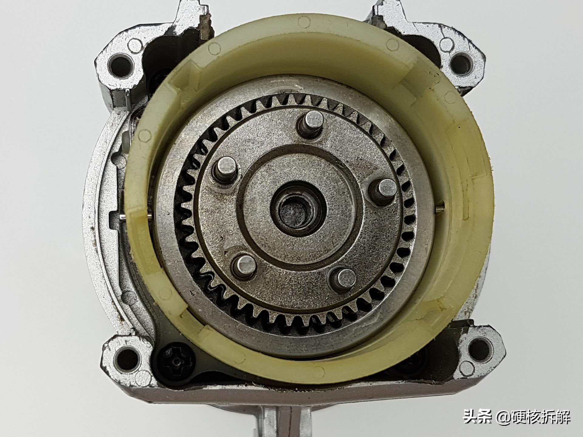 博世有刷电钻齿轮拆卸,博世电钻齿轮拆解视频