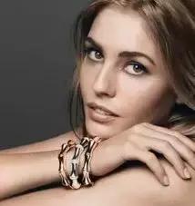 古法黄金手镯传承中的尊贵与优雅,宫廷古法黄金手镯