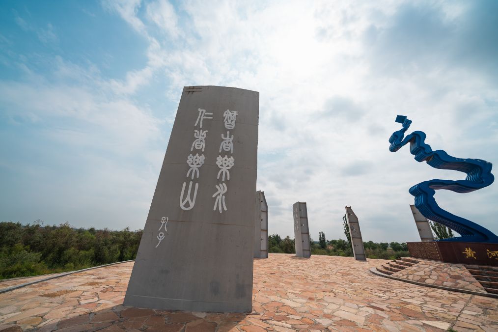 她是滔滔千里黄河的宠儿,阴山之下、河套之上的掌上明珠