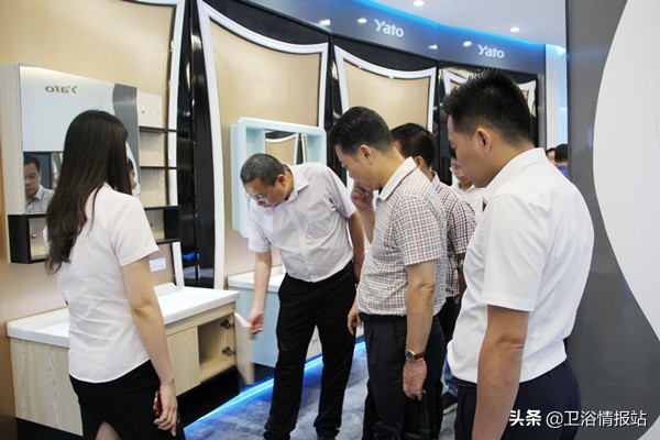 工信部五所赴潮州市调研专家组走进广东亚陶科技股份有限公司