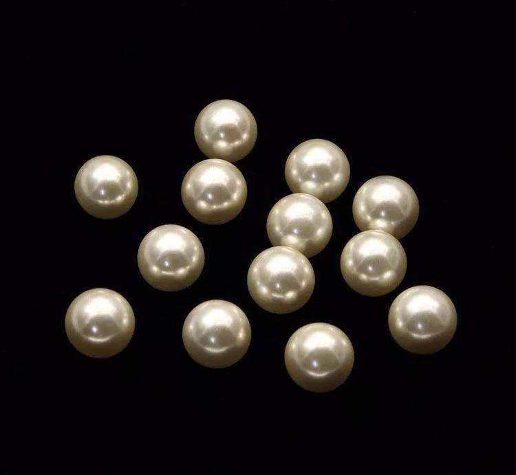 中富婆婆比利时花80万买5克拉白钻，回国一鉴定只值8块？